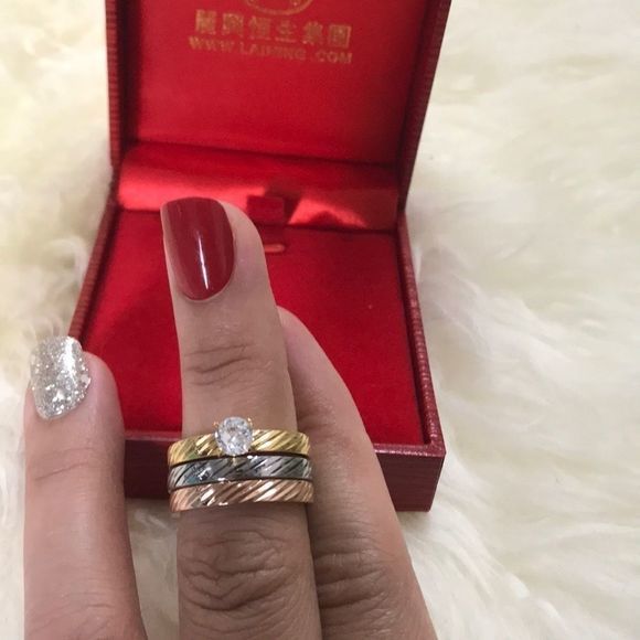 🌺Tri color ring‎ with cz diamond rested🌺❤️❤️❤️ - Picture 5 of 5